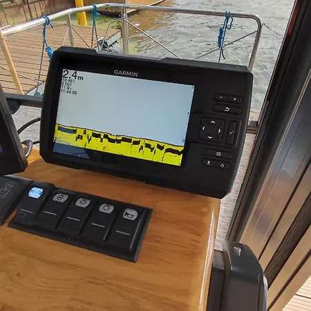 Houseboat Water King Plywajacy Dom Na Wodzie Lodz Hausboot 7 Os Ботель Uraz (Trzebnica)