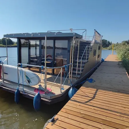 Ботель Houseboat Water King Plywajacy Dom Na Wodzie Lodz Hausboot 7 Os Uraz (Trzebnica)