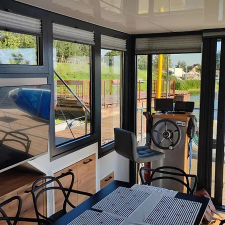 Houseboat Water King Plywajacy Dom Na Wodzie Lodz Hausboot 7 Os * Uraz (Trzebnica)