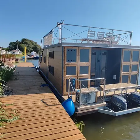 Botel Houseboat Water King Plywajacy Dom Na Wodzie Lodz Hausboot 7 Os