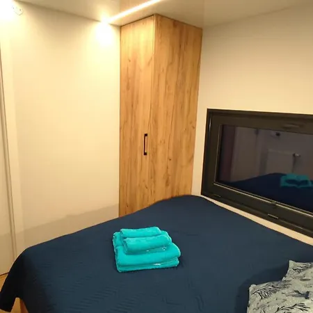 Houseboat Water King Plywajacy Dom Na Wodzie Lodz Hausboot 7 Os * Uraz (Trzebnica)