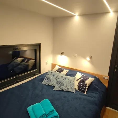 Botel Houseboat Water King Plywajacy Dom Na Wodzie Lodz Hausboot 7 Os *