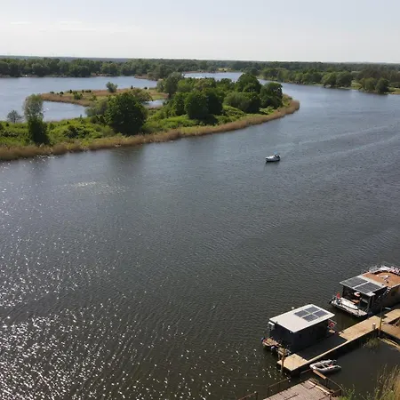 Houseboat Water King Plywajacy Dom Na Wodzie Lodz Hausboot 7 Os Ботель Uraz (Trzebnica)