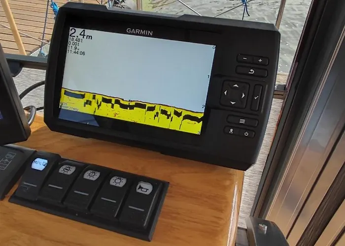 Houseboat Water King Plywajacy Dom Na Wodzie Lodz Hausboot 7 Os Botel Uraz (Trzebnica)