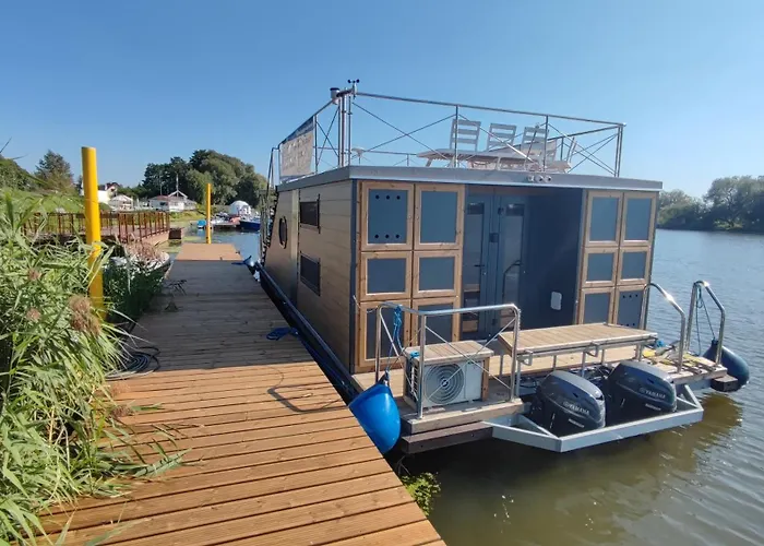 Botel Houseboat Water King Plywajacy Dom Na Wodzie Lodz Hausboot 7 Os