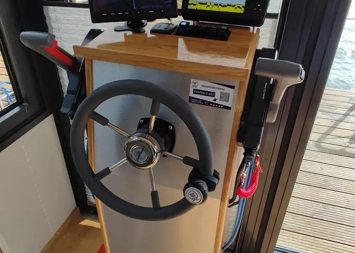 Houseboat Water King Pływający Dom Na Wodzie łódź Hausboot 7 Os * Uraz (Trzebnica)